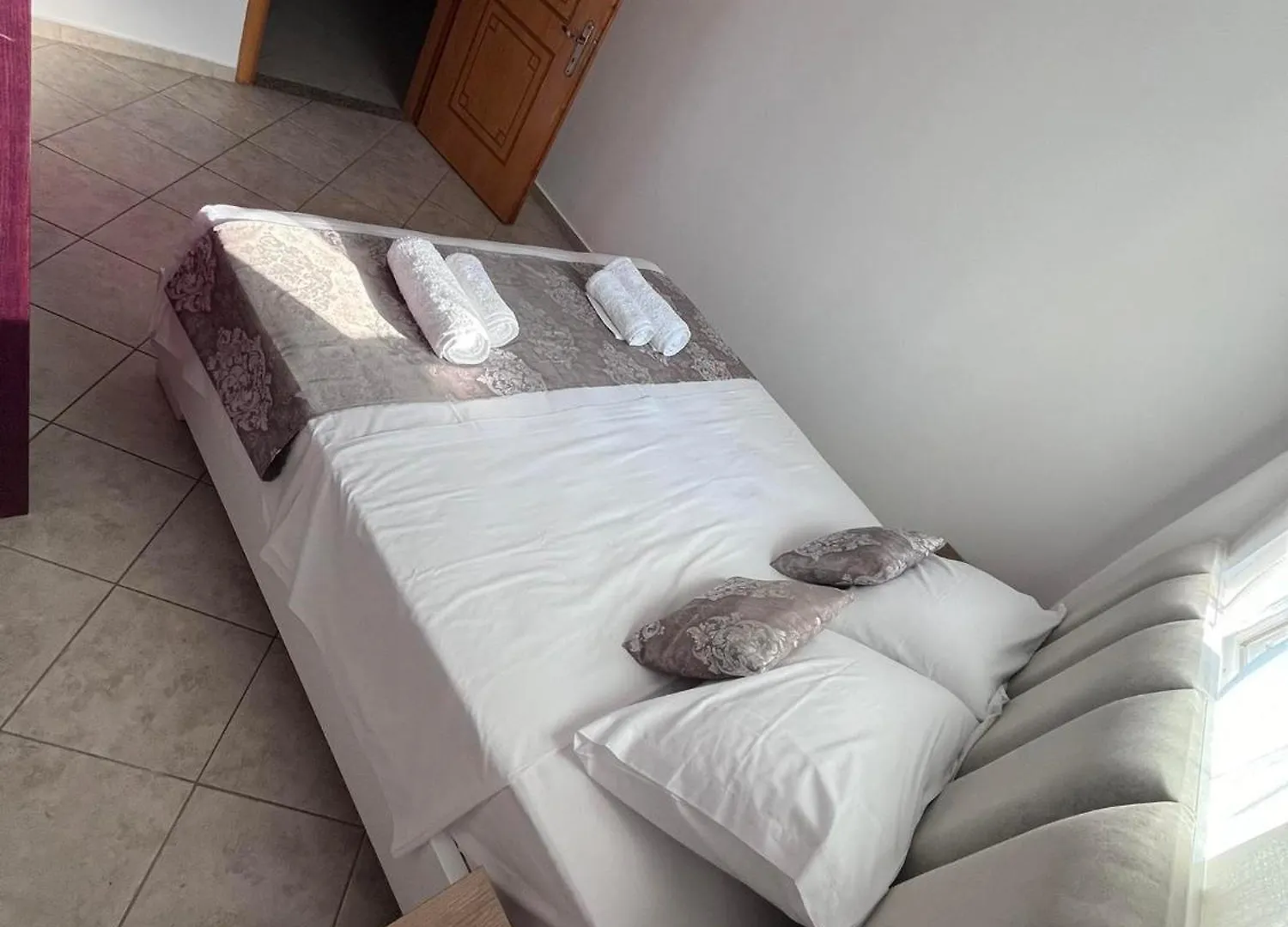 Electra Suites & Apartments Sarandë